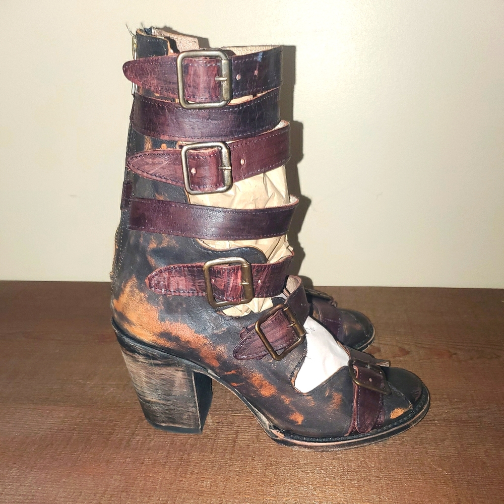 Freebird Bond sz 8 Distressed Brown